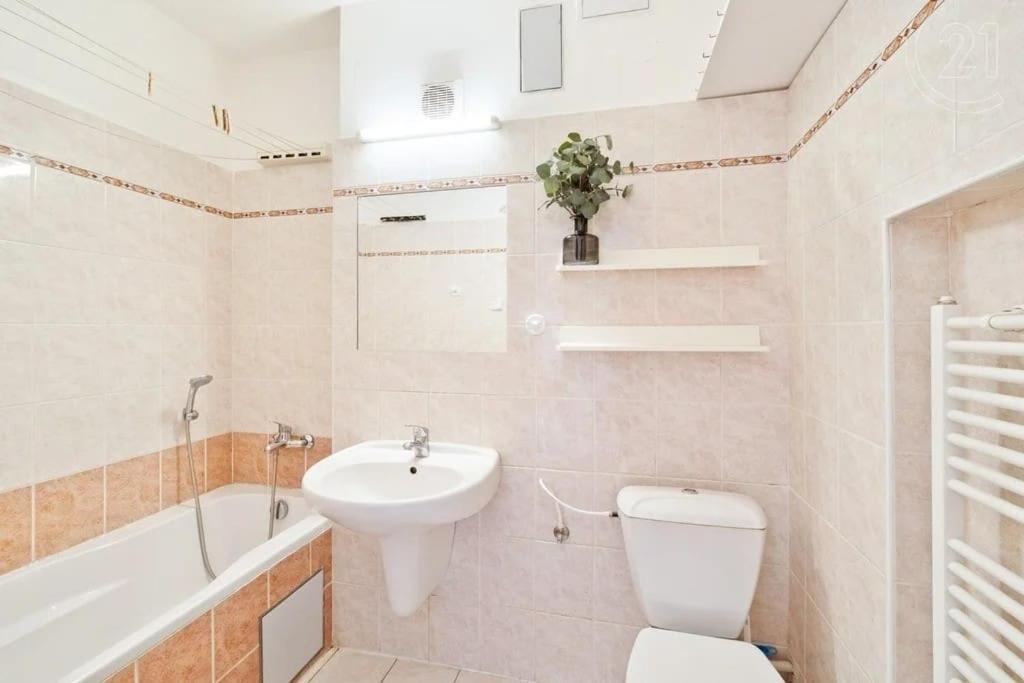 House 3 Bedrooms View Of Castle's Monastery Сasa de vacaciones *